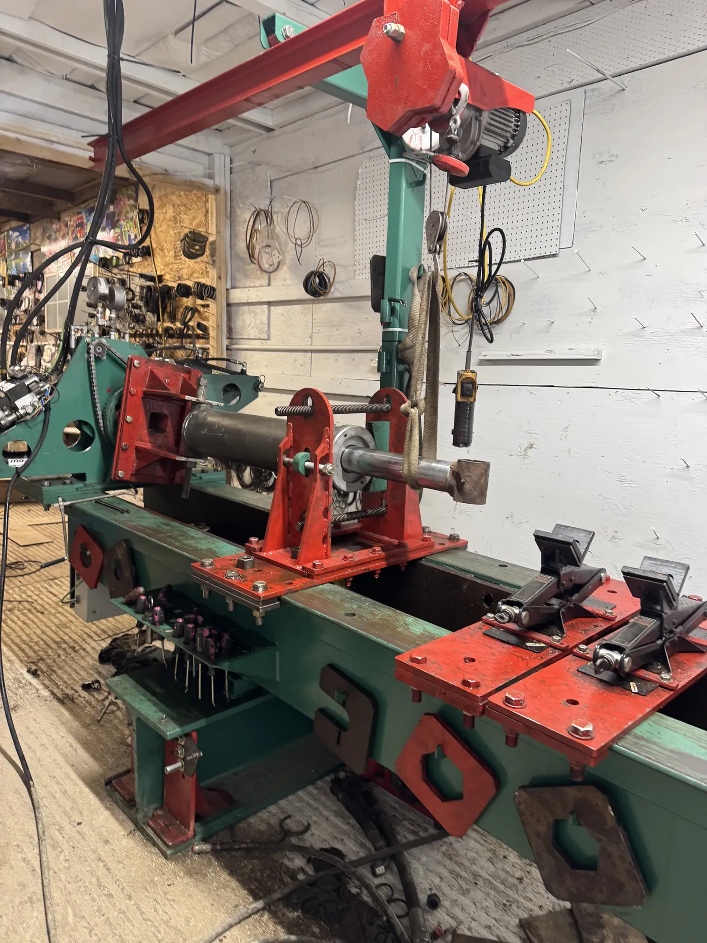 Hydraulic cylinder and rod set up for rebuild